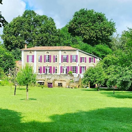 サル Les Volets Violets Bed & Breakfast エクステリア 写真
