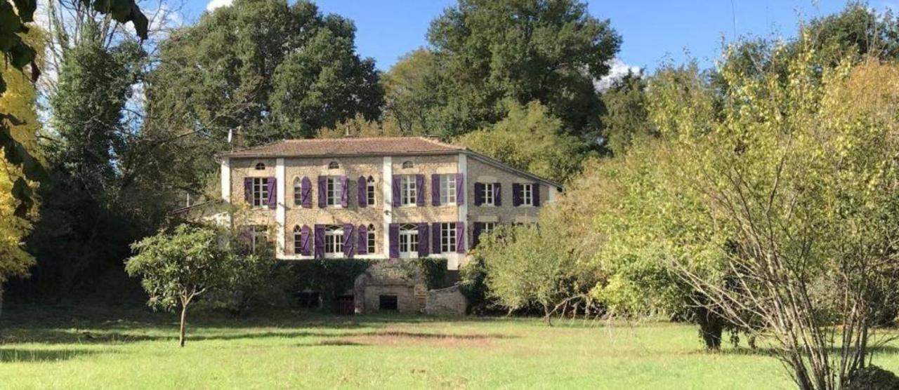 サル Les Volets Violets Bed & Breakfast エクステリア 写真