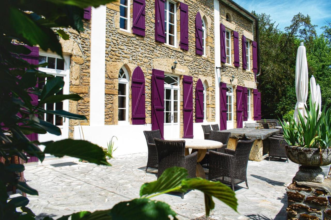 サル Les Volets Violets Bed & Breakfast エクステリア 写真